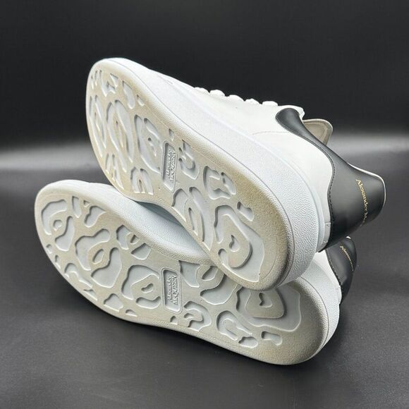 AUTHENTIC - Alexander McQueen Oversized Sneaker - Picture 8 of 12